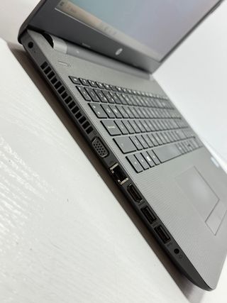 HP 250 G6 i3 / 8GB RAM / 240GB SSD