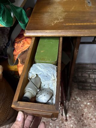 Máquina de coser Alfa antigua