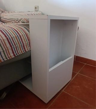 Mesita auxiliar blanca