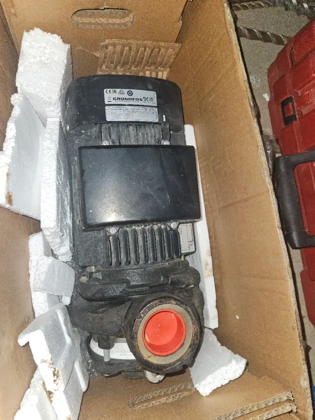 Bomba Grundfos MG90SD-F-H3-CML2A