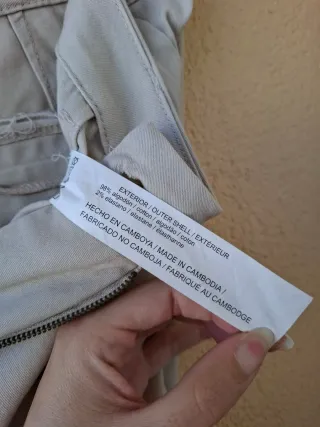 Pantalón chino beige