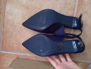 Zapatos de tacón azul terciopelo