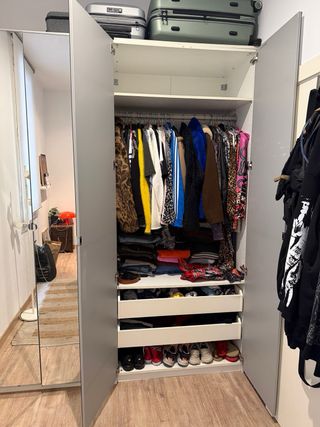 Armarios IKEA PAX con puertas de espejo