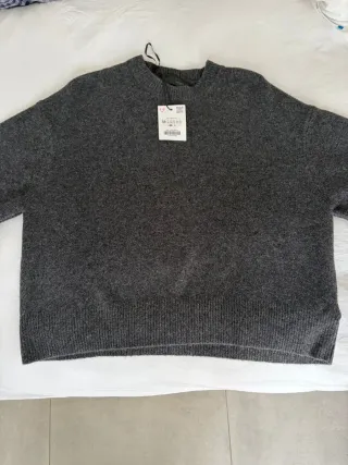 Jersey Zara tacto suave gris