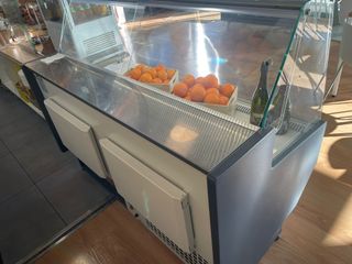 Vitrina expositora frío cristal hostelería