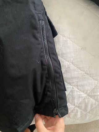 Chaqueta Supply & Demand Negra