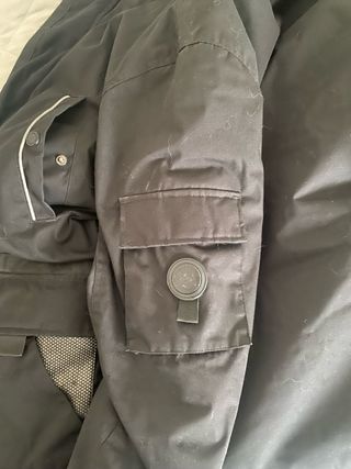 Chaqueta Supply & Demand Negra