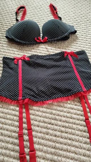 Conjunto lencería Tezenis negro con liguero nuevo