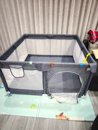 Parque infantil para bebés y niños