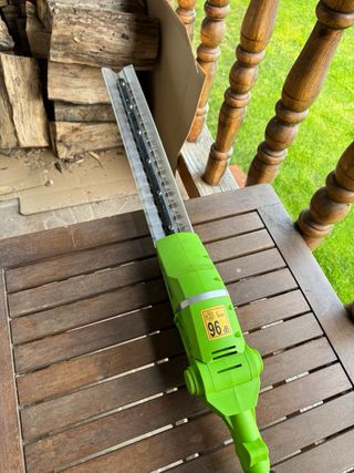 Tagliasiepi elettrico a batteria a lungo raggio