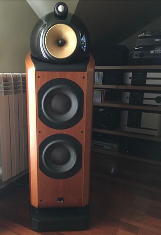 Especialista en altavoces Bowers & Wilkins