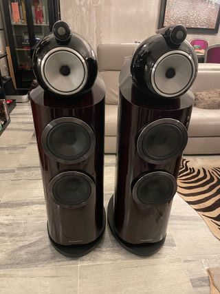 Especialista en altavoces Bowers & Wilkins
