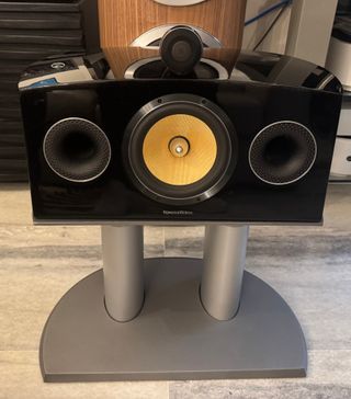 Especialista en altavoces Bowers & Wilkins