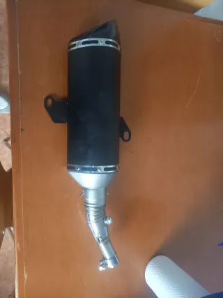 Escape Universal Negro y Plateado