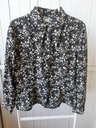 Lote Ropa Mujer, 2 camisas y una chaqueta