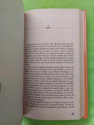 EXTRAMUROS, JESÚS FERNÁNDEZ SANTOS