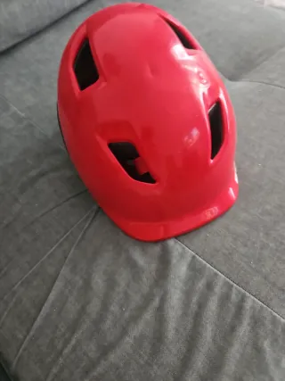 Casco infantil Btwin rojo