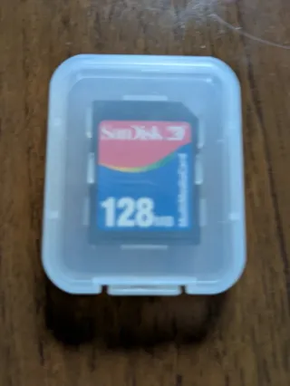 Cámara Canon EOS 400D con objetivo EF-S 18-55