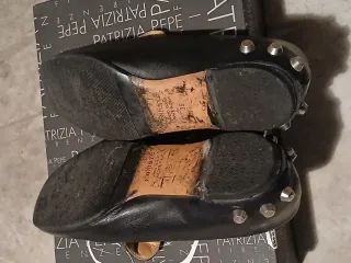 Scarpe Kalliste con borchie N.36