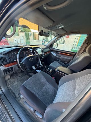 Toyota Land Cruiser 2005