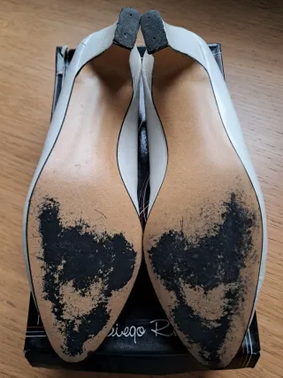 Zapatos de salón beig