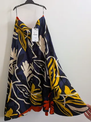 Falda Zara Estampada Talla S