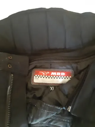 Pantalones de moto negros y grises