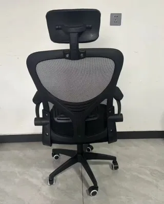 Silla de oficina ergonómica negra