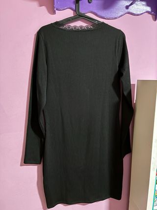 Vestido negro manga larga encaje