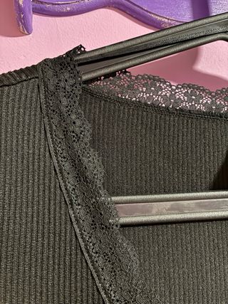 Vestido negro manga larga encaje