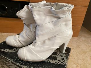 Botines piel tacón alto blancos talla 38