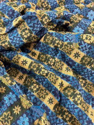 Tela de lana con estampado geométrico 100% lana 5m