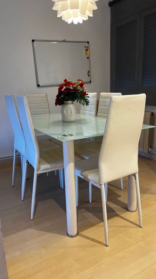 Mesa Comedor Cristal + 6 Sillas Blancas