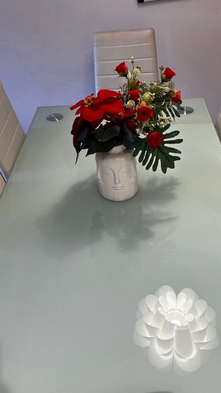 Mesa Comedor Cristal + 6 Sillas Blancas