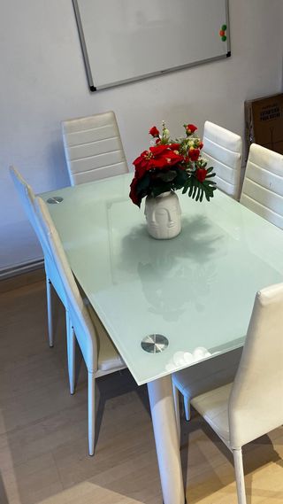 Mesa Comedor Cristal + 6 Sillas Blancas