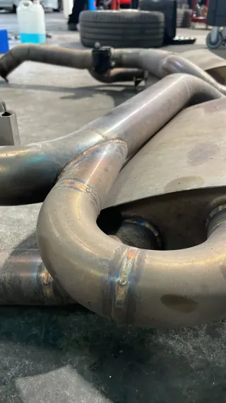 Escape con Válvulas Cayman S 987