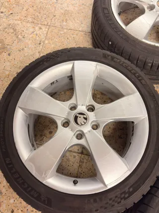 Llantas 17 con neumaticos Michelin nuevos