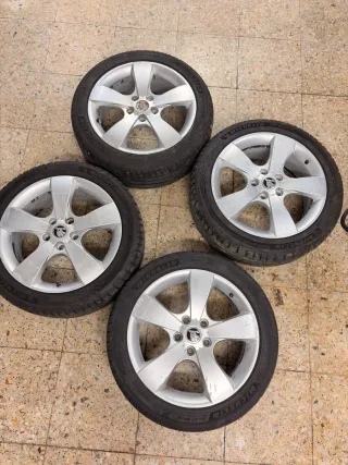 Llantas 17 con neumaticos Michelin nuevos