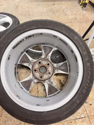 Llantas 17 con neumaticos Michelin nuevos
