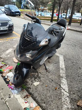 Daelim S2 125cc Maxi Scooter Negra