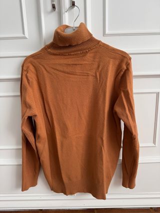 Jersey cuello alto naranja