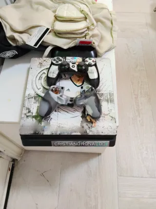 Console PS4 Edizione Cristiano Ronaldo
