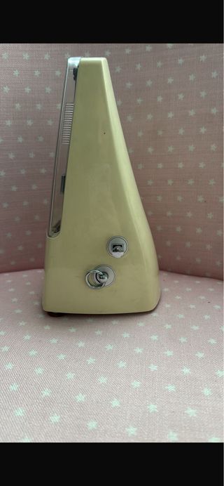 Metrónomo Nikko Seiki Co. Ltd. Verde