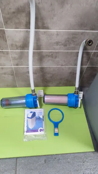 Descalcificador Flamingo 38 litros.  MUY POCO USO.