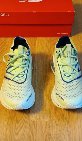 New Balance FuelCell SuperComp Trainer V1