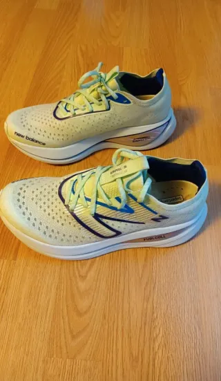 New Balance FuelCell SuperComp Trainer V1