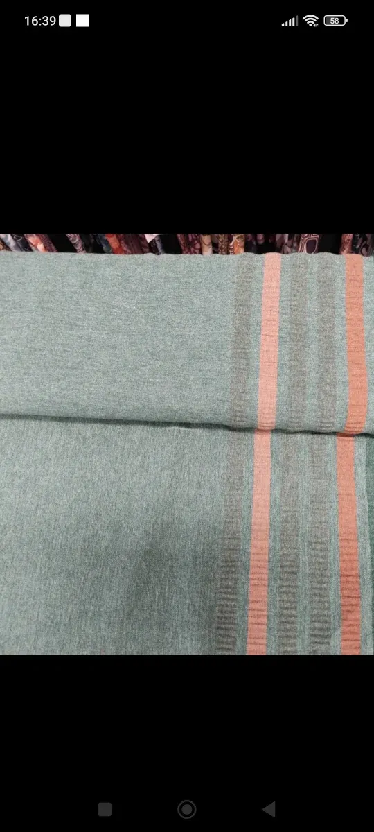 Retal  5,70 m Tela verde con rayas