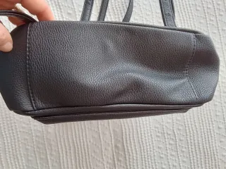 Mochila polipiel negra nueva