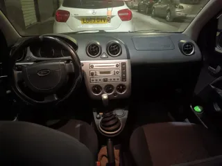 Ford Fiesta 2004