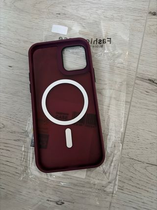 Funda iPhone 12/12 Pro Deep Red (Color Púrpura)